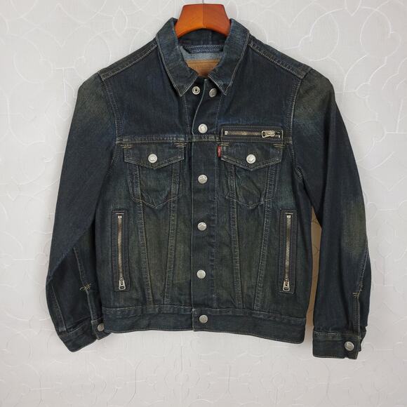 Levis Red Tab Trucker Denim Jacket Womens Medium Dark Wash Snap Closure 2 Pocket - Picture 13 of 14